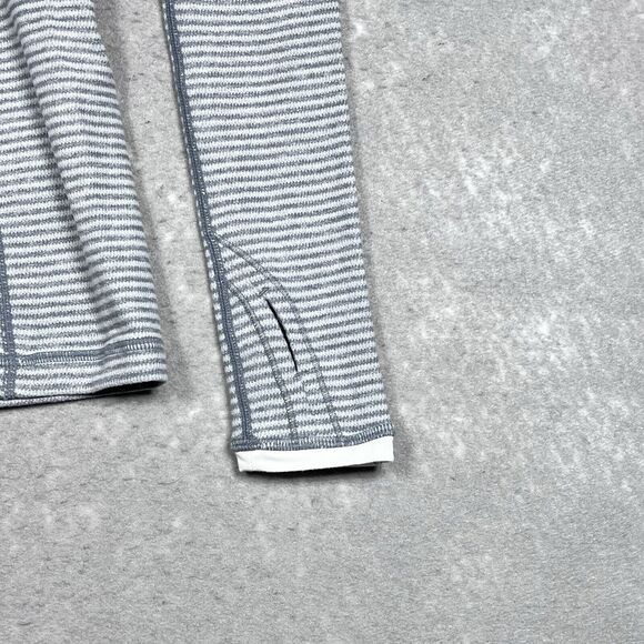 Lululemon Shirt Womens Size 4 Gray Striped Long Sleeve Thumbholes Reversible - Picture 4 of 15
